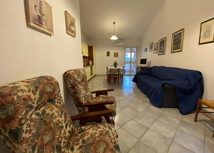 Trilocale Piazza Italia Orosei - Iun Q5292