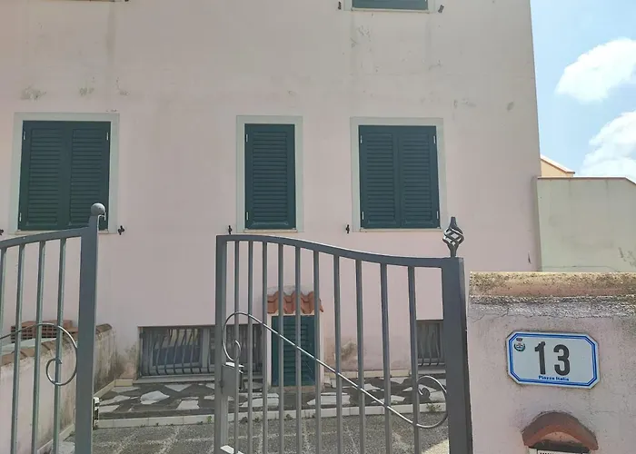 Trilocale Piazza Italia Orosei - Iun Q5292